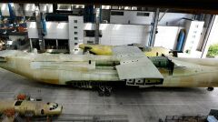 Tak wygląda nieukończony egzemplarz An-225. Przez niemal dwie dekady stał głównie na dworze