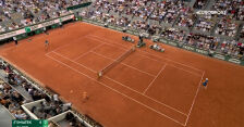 Świątek odrobiła straty po czterech gemach 2. seta finału Roland Garros