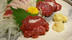 Basashi czyli japońska potrawa z surowej koniny