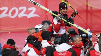 Pekin 2022. Johannes Strolz ze złotym medalem w kombinacji alpejskiej