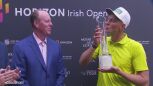 Adrian Meronk odebrał trofeum za zwycięstwo w Horizon Irish Open