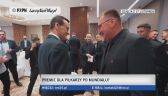 Premier Morawiecki spotkał się z polskimi piłkarzami przed wylotem do Kataru