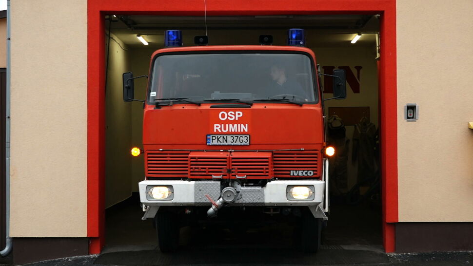 Strażacy z OSP w Ruminie zbierają złom, żeby kupić nowy wóz strażacki