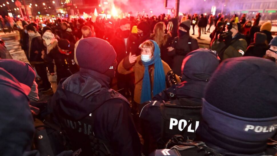 Strajk Kobiet w Warszawie. Policja chce ukarania prawie 200 osób